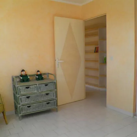 4 Pieces En Duplex Avec Terrasse Et Veranda Sur L'etang De Thau Sète